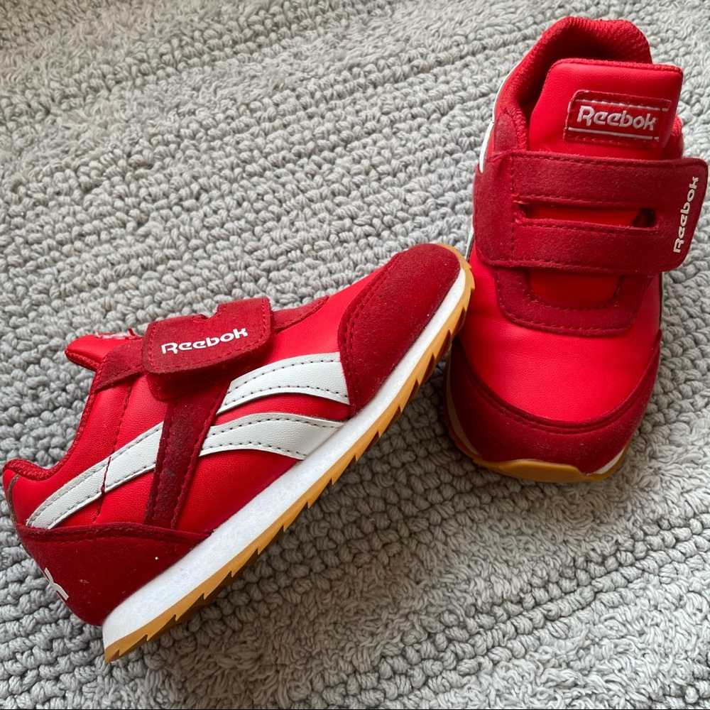 Reebook Baby Tennis Shoes size 7